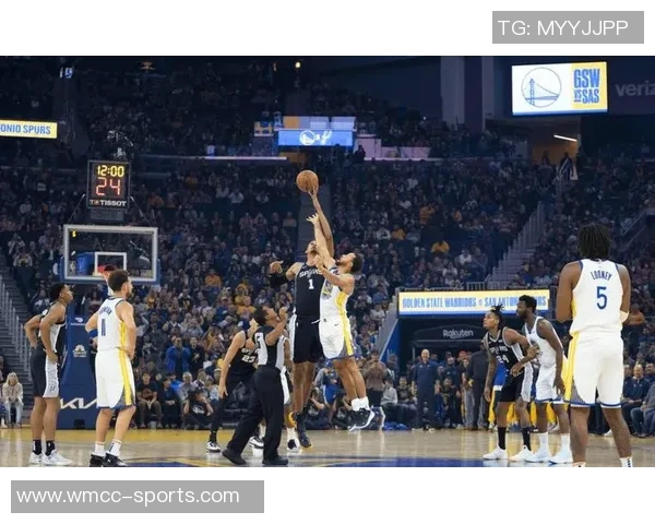 文班亚马本赛季能否实现四双壮举引发球迷热议