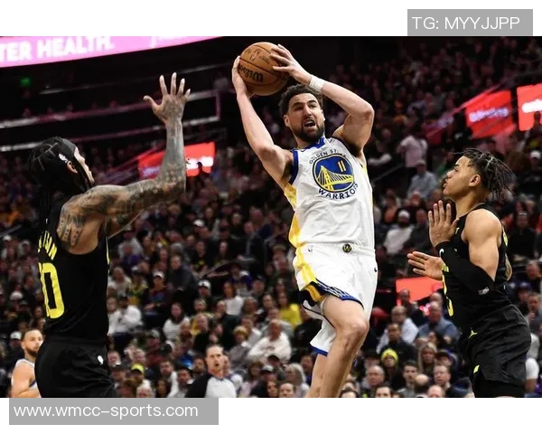 克莱手感回暖却遭冷落赛后愤怒扔水瓶表达不满情绪